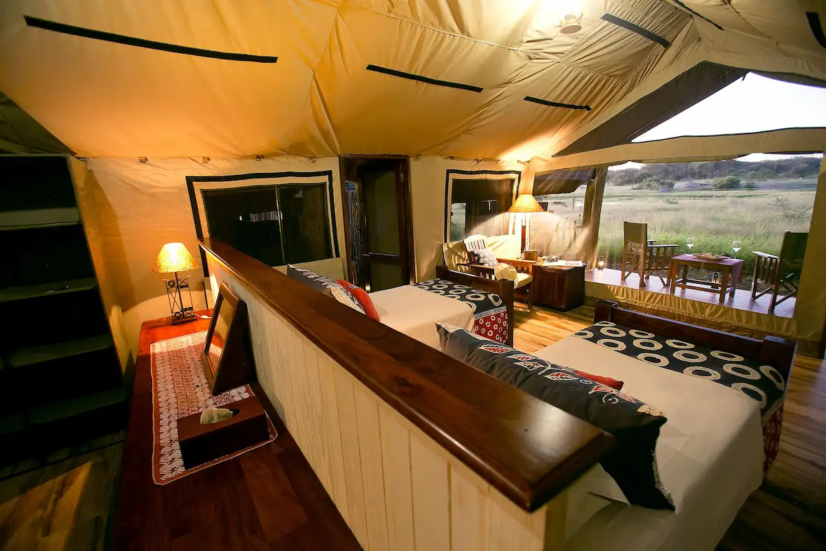 Hwange Lake Kariba Mana Pools Safari
